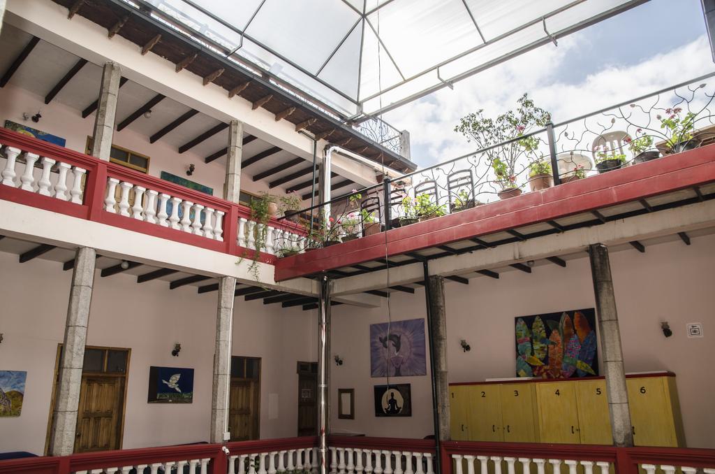 Hostal Quito Cultural ภายนอก รูปภาพ