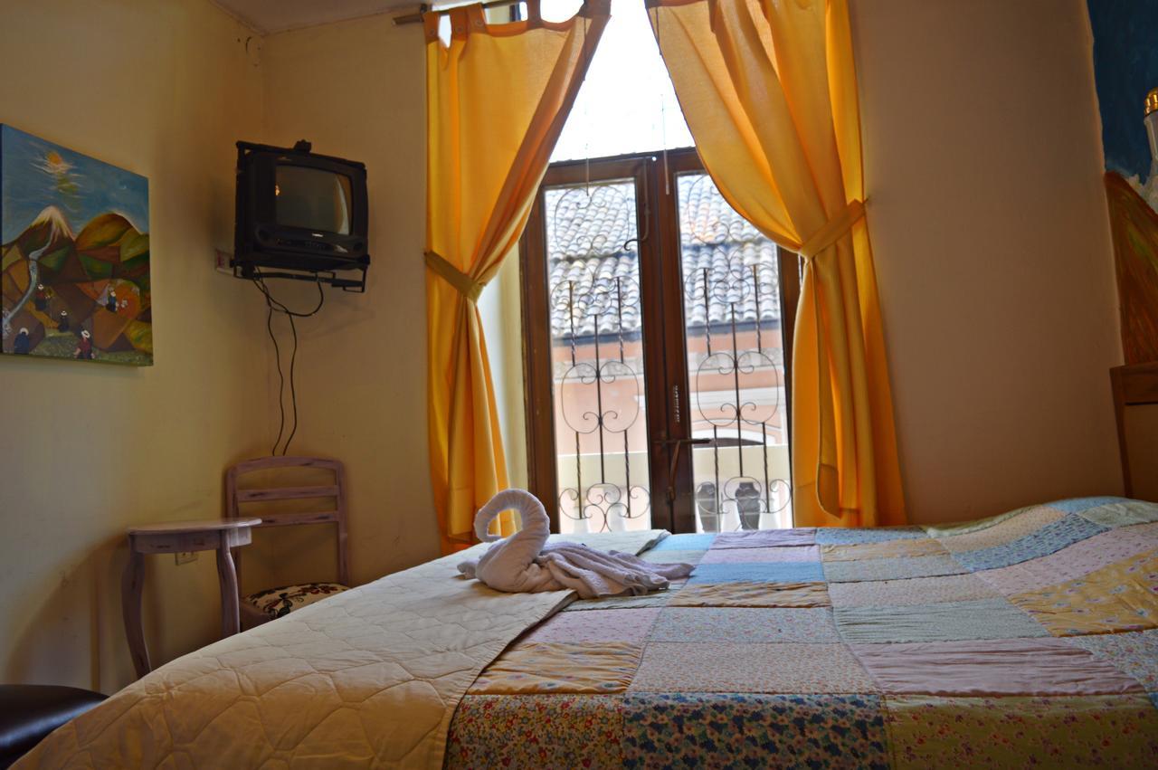 Hostal Quito Cultural ภายนอก รูปภาพ